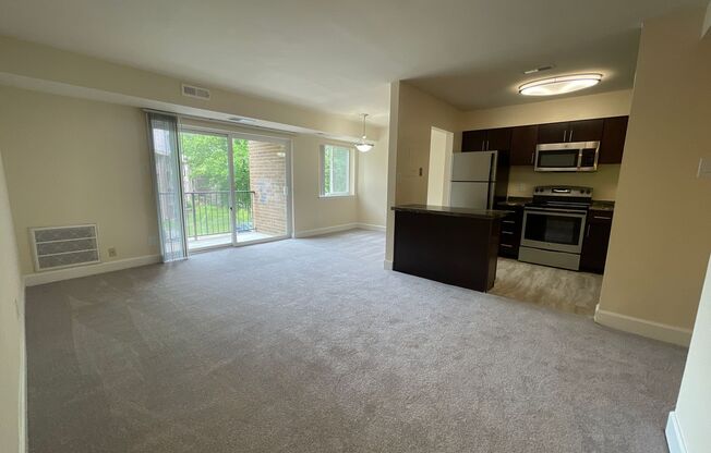 1 bed, 1 bath, 745 sqft, $1,750, Unit 14215 #204