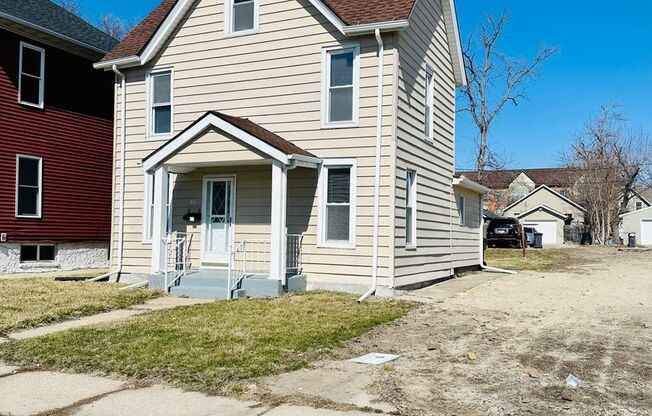 3 Bedroom 2 Bath Home Completely Updated!