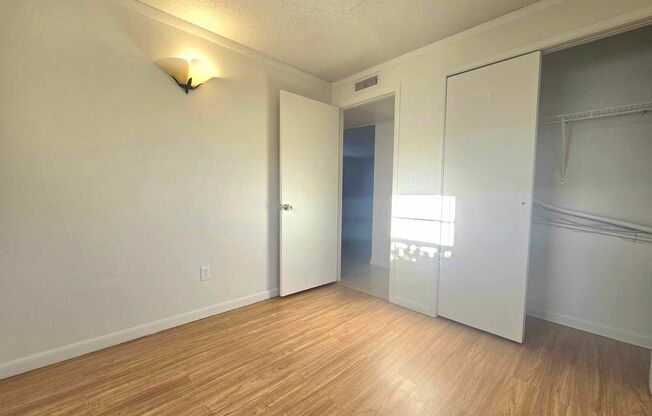 2 beds, 1 bath, $1,195