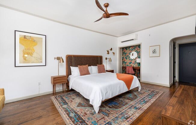 Studio, 1 bath, 300 sqft, $2,050, Unit 411FS