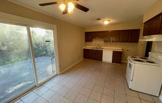 3 beds, 1.5 baths, $1,395