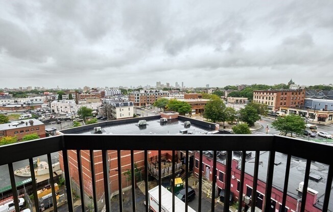 2 beds, 1.5 baths, 769 sqft, $3,000, Unit 612