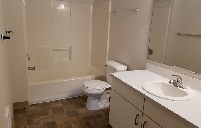 2 beds, 2 baths, 1,240 sqft, $1,940, Unit G33