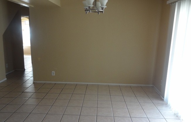 3 beds, 2 baths, $1,495