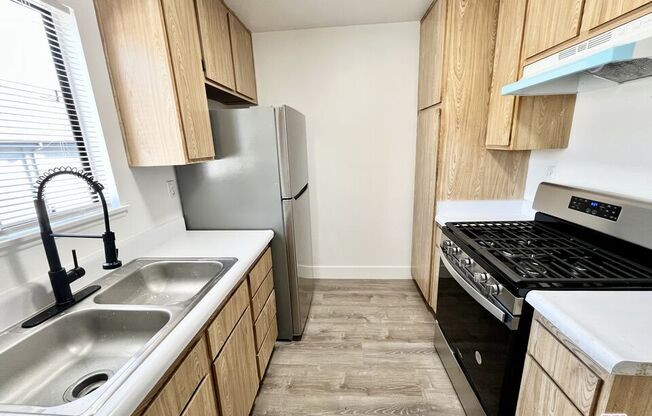 1 bed, 1 bath, 750 sqft, $1,850, Unit 24