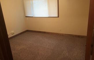 2 bedroom apartment with walk-out to large back yard