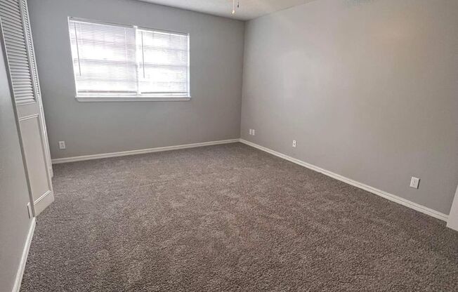 2 beds, 2 baths, 925 sqft, $1,300, Unit 203