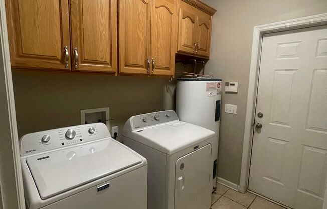 3 beds, 2 baths, $1,700