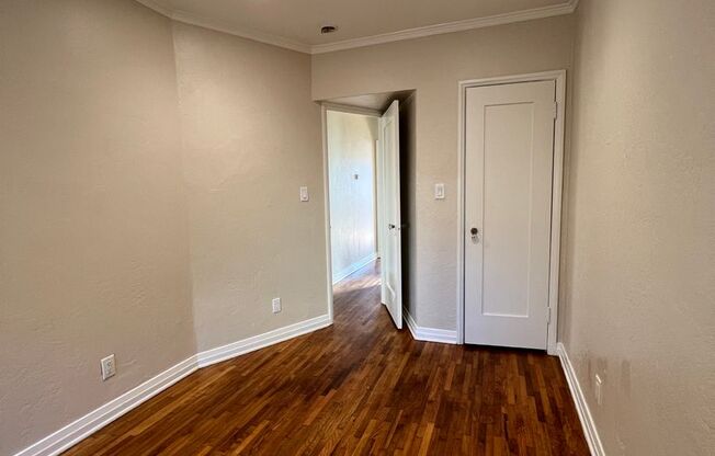 1 bed, 1 bath, $2,950, Unit 2053 Pierpont Blvd unit B