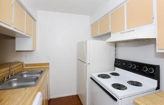 Dickinson Arms - Apartments in Dickinson, TX