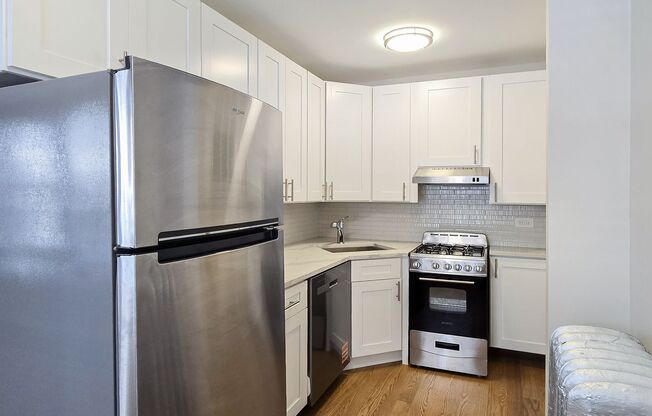 1 bed, 1 bath, 560 sqft, $2,100, Unit 516-110