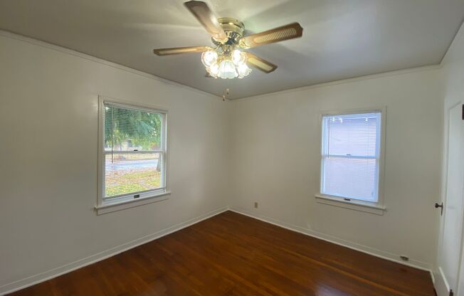 Newly Remodeled 3 Bed 1 Bath Home for Rent!