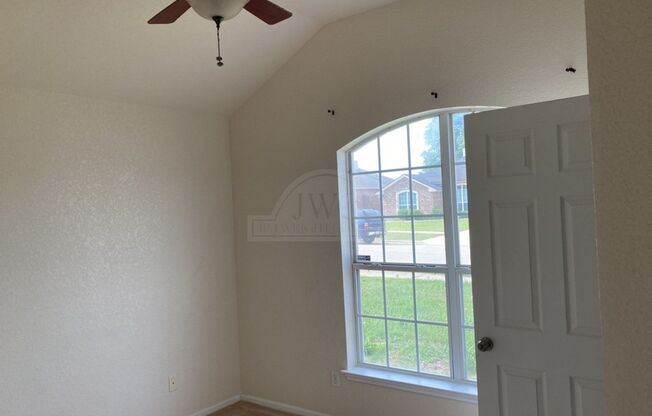 3 beds, 2 baths, $1,675