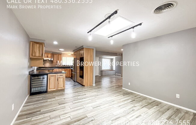 103 E PALMCROFT DR