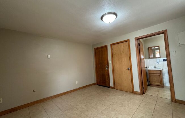 Studio, 1 bath, 500 sqft, $815, Unit 2