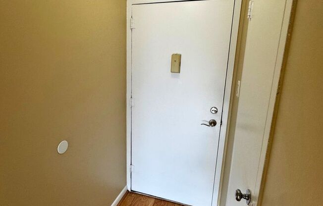 Modern Luxury Studio at Park Place | All Utilities Included