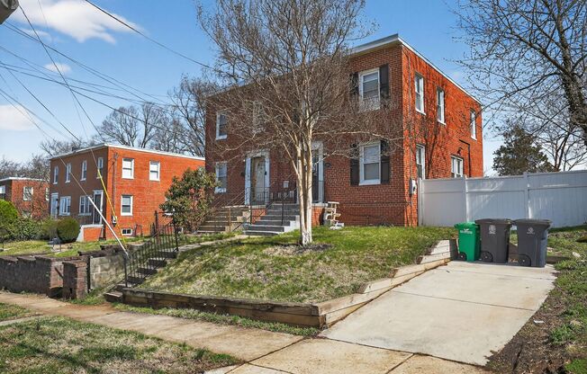 Modern 3BR Rental Just Minutes to Metro & Washington, DC
