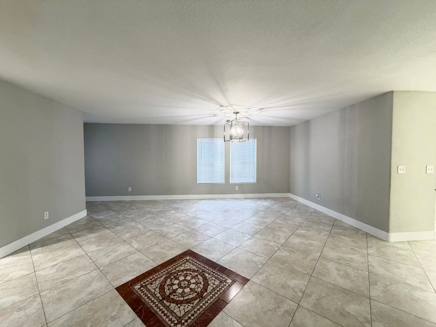Come check out this beautiful 2,544 sqft 5 bed 3 bath home with an open floorplan!