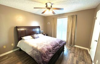 2 Bedroom Townhouse with a Fireplace and Reserved Parking
