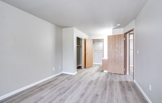 2 beds, 2 baths, 975 sqft, $1,499, Unit J102