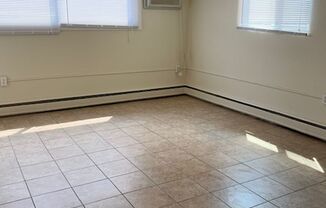 1 bed, 1 bath, 550 sqft, $975, Unit 3715-109