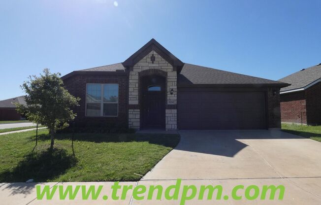 Stunning 4/2/2 home close to Boswell High & shopping!