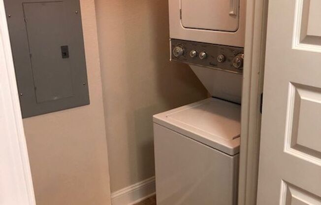 1 bed, 1 bath, 785 sqft, $1,550, Unit 00 - 800324