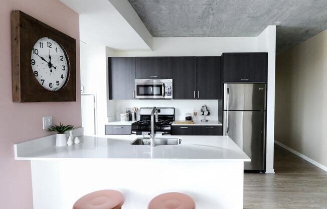 Gourmet Kitchen With Island at One 333, Chicago, IL, 60605