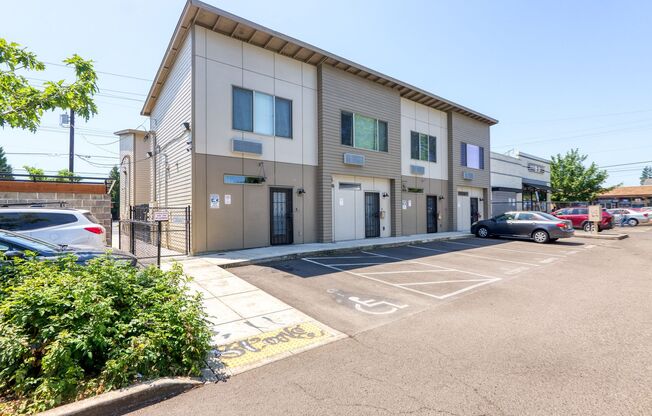 Holgate 8 Apartments