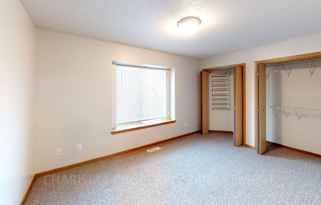 2 beds, 1 bath, 1,049 sqft, $1,049, Unit 7025 W 56th Street #1