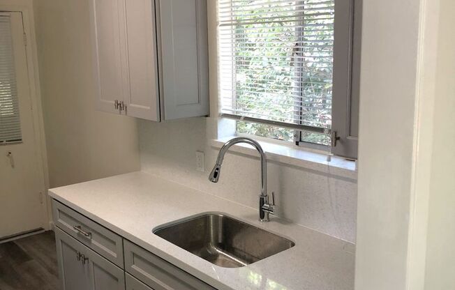 905 Santa Clara Ave., Unit K, Alameda, CA 94501