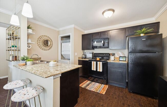 1 bed, 1 bath, 616 sqft, $1,195, Unit 35