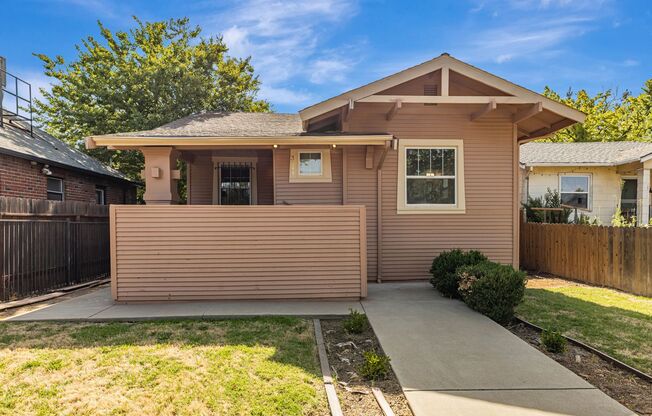 3541 Stockton Blvd - Sacramento, CA 95820