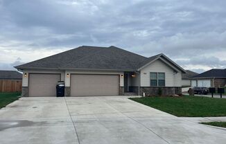 Nearly new, 3-Bed, 2-Bath home: Springfield Address But Willard Schools!