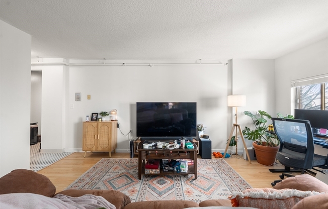 1 bed, 1.5 baths, 750 sqft, $3,200, Unit 303
