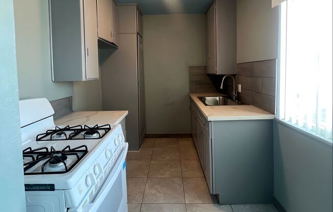 1 bed, 1 bath, $1,995, Unit 3437 - 16