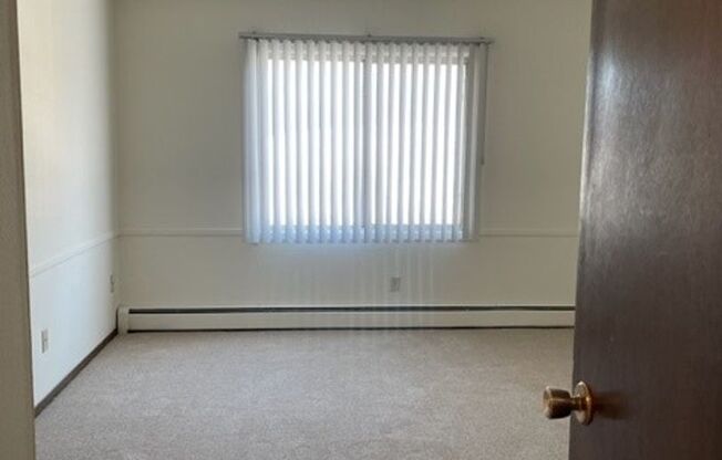 1 bed, 1 bath, 775 sqft, $1,199, Unit 2727-105