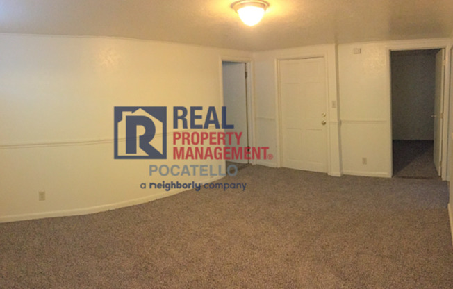 2 beds, 1 bath, $650, Unit 793 1/2  McKinley