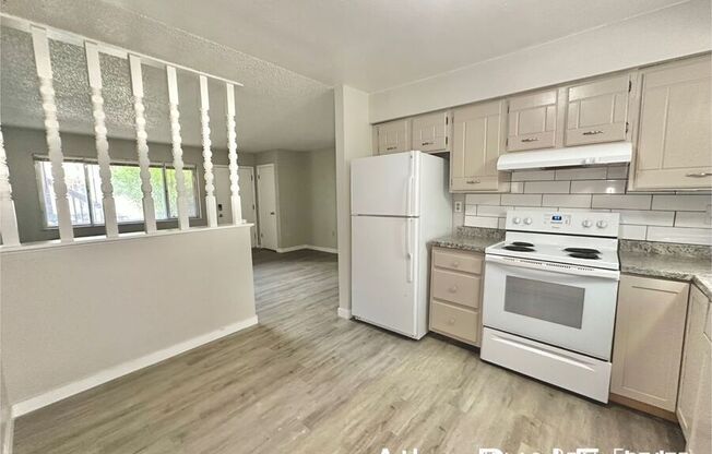 64 NEWPORT CIR