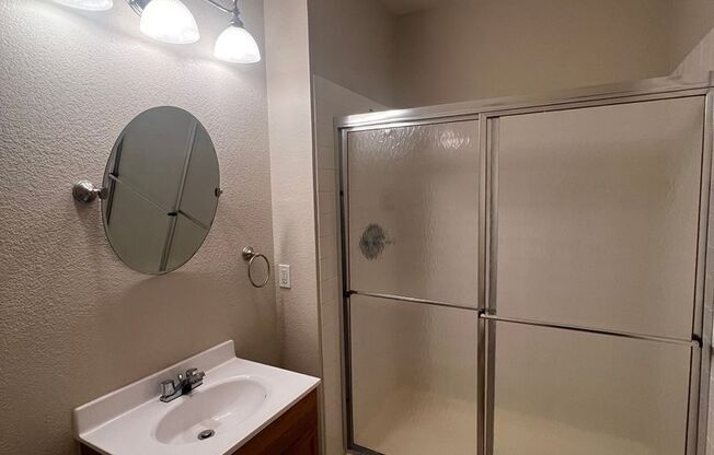 3 beds, 2 baths, $1,695, Unit # 2102