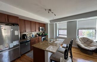 2 beds, 1 bath, 1,000 sqft, $2,200, Unit 404