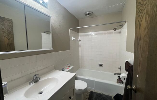 1 bed, 1 bath, 640 sqft, $847, Unit 103