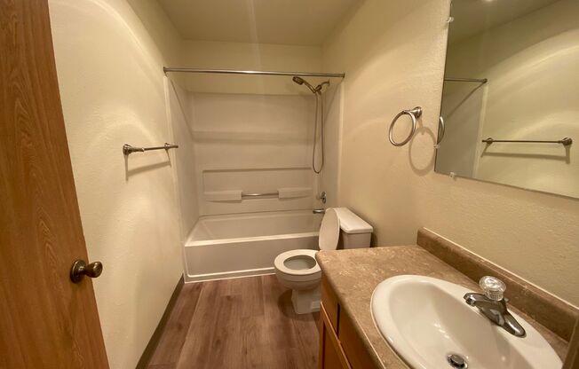 1 bed, 1 bath, 620 sqft, $1,446, Unit FF-262
