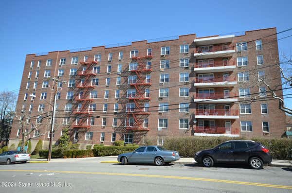 2 beds, 1 bath, 865 sqft, $2,600, Unit 4S