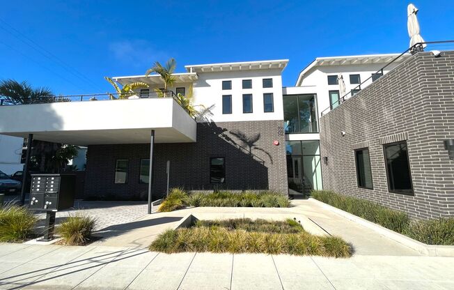 Luxury Living in the Heart of Downtown Encinitas