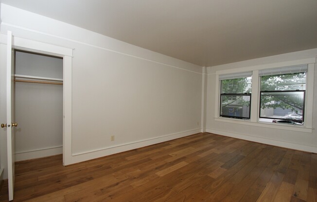 Studio, 1 bath, 405 sqft, $1,295, Unit 205