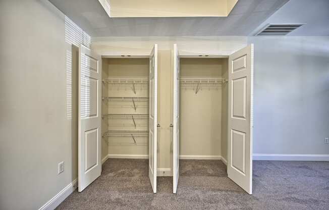 Apartment Closets | Mechanicsburg Apartments | Graham Hill Apartments in Mechanicsburg