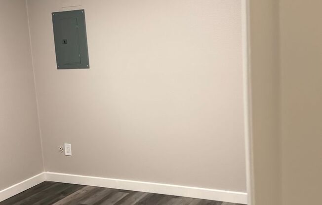 1 bed, 1 bath, 267 sqft, $1,325, Unit 15