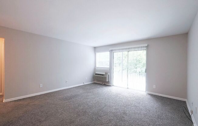 1 bed, 1 bath, 672 sqft, $1,175, Unit 2010-12