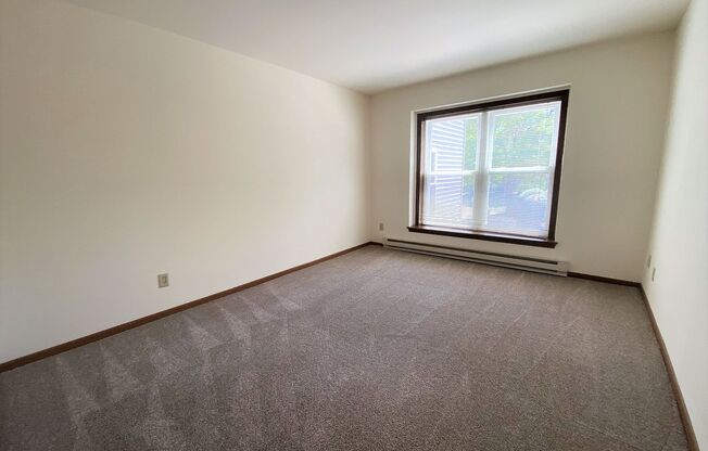 2 beds, 1 bath, $1,695